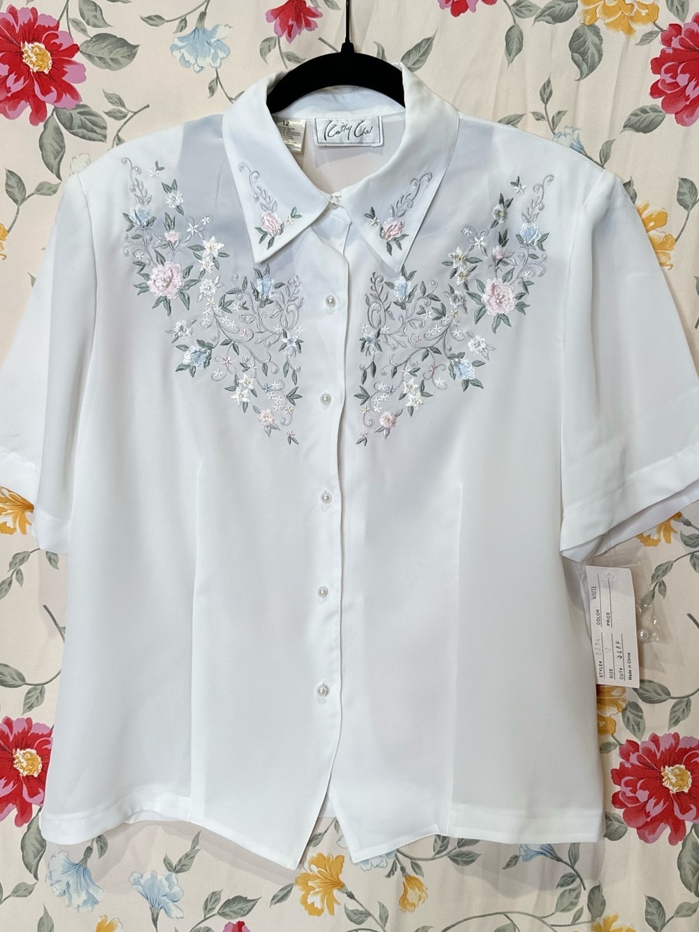 KATHY CHE NWT VINTAGE 90s EMBROIDERED FLORAL EMBELLISHED PEARL BUTTON UP BLOUSE